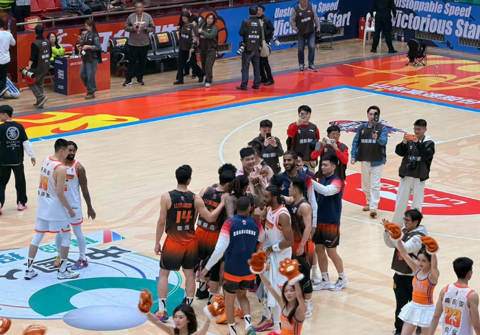 山东队第二阶段首战大胜江苏队 三叉戟合砍81+