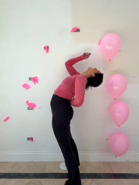 拜合拉木惊险扑救成焦点，趣味扎气球赛引爆观