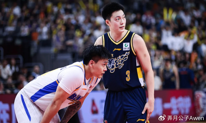 胡明轩状态持续低迷，广东队战术调整引争议