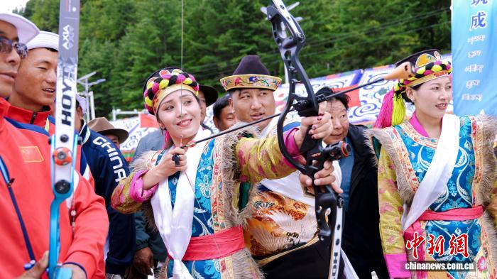 西藏亚东县在自治区成立60周年背景下举办第六届