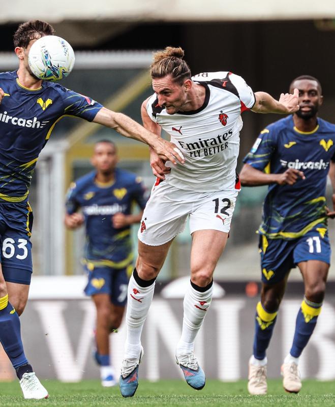 AC米兰客场1-0力克维罗纳终结连败