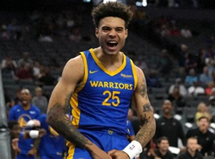 青岛男篮紧急换援引援新星冲击季后赛